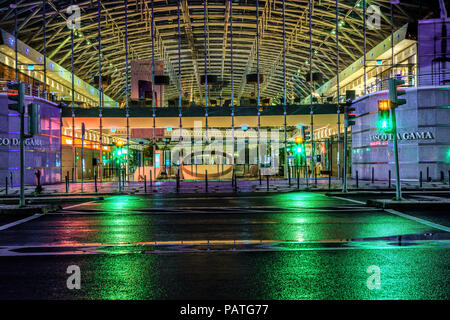 Centro Commerciale Vasco da Gama nel Parco delle nazioni, Lisbona, Portogallo. Uno dei più grandi centri commerciali . Foto Stock