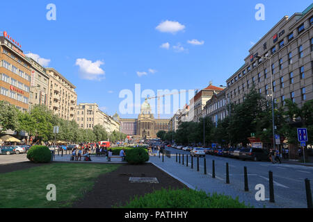 Guardando verso Piazza Venceslao a Praga Foto Stock