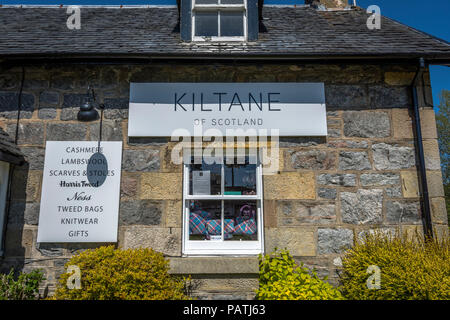 Kiltane della Scozia. Fort Augustus PH32 4BA. Scottish negozio outlet Foto Stock