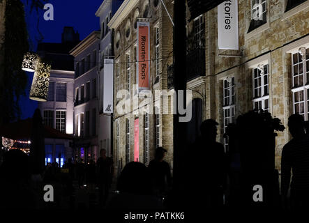 Design Museum Gent di notte in Belgio Foto Stock