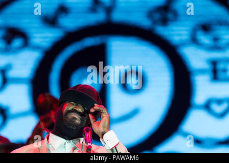 Cartagena, Spagna. Il 24 luglio, 2018. American Jazz cantante, Gregory Porter, durante la sua performance a La Mar de Musicas Festival. © ABEL F. ROS/Alamy Live News Foto Stock