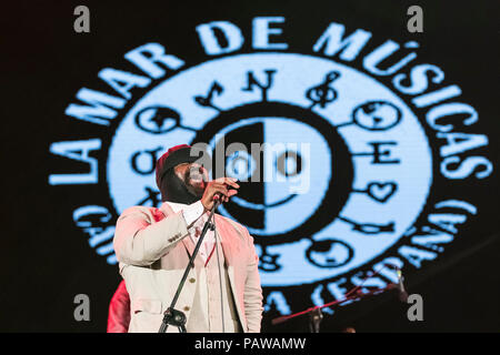 Cartagena, Spagna. Il 24 luglio, 2018. American Jazz cantante, Gregory Porter, durante la sua performance a La Mar de Musicas Festival. © ABEL F. ROS/Alamy Live News Foto Stock