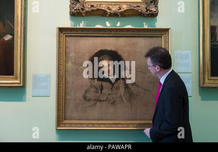 National Portrait Gallery di Londra, Regno Unito. 25 Luglio, 2018. Jeremy Wright, cultura Segretario opinioni Sir Thomas Lawrence il famoso ritratto di William Wilberforce, che si recherà a Hull, il suo luogo di nascita, per la prima volta come parte di "Tornando a casa". Il Lawrence's ritratto incompiuto di Wilberforce, è stata una delle prime opere acquisite dal National Portrait Gallery quando è stato istituito nel 1856. Il lavoro sarà vai sul display in Ferens Art Gallery di scafo in 2019. Credito: Malcolm Park/Alamy Live News. Foto Stock