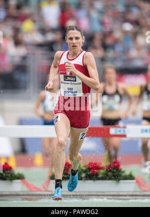 Norimberga, Deutschland. 22 Luglio, 2018. Antje MOELDNER-SCHMIDT (MoÌldner-Schmidt) (2° posto/LC Cottbus), azione, Fossato, final 3000m ostacoli donne su 22.07.2018. German Athletics Championships 2018, dal 20.07. - 22.07.2018 in Nuernberg/Germania. | Utilizzo di credito in tutto il mondo: dpa/Alamy Live News Foto Stock