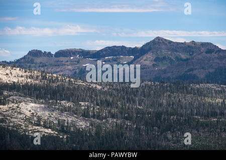 Bull Run picco, presi da lontano a Capo Horn lungo la strada di montagna 4, California Foto Stock
