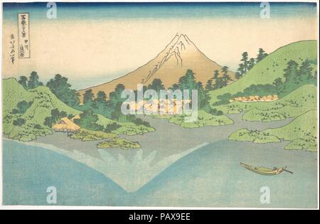 La riflessione nel lago a Misaka nella provincia di Kai (Koshu Misaka suimen), dalla serie trentasei vedute del Monte Fuji (Fugaku sanjurokkei. Artista: Katsushika Hokusai (giapponese, Tokyo (EDO) 1760-1849 Tokyo (EDO). Cultura: il Giappone. Dimensioni: 9 5/8 x 14 3/4 in. (24,4 x 37,5 cm). Data: ca. 1830-32. Trentasei vedute del Monte Fuji raffigura la montagna in ogni stagione e il tipo di condizioni meteo e da diverse prospettive. Questa vista del Monte Fuji e la sua riflessione nel placido lago può essere visto da Misaka Pass, raggiunto dall'Isawa road, che si diparte dalla strada principale di Edo. Hokusai bilanciato il com Foto Stock