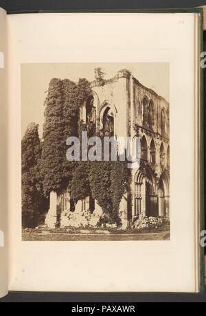 Rivaulx Abbey. Vista generale del sud. Artista: Joseph Cundall (British, Norwich, Norfolk 1818-1895 Wallington, Surrey); Philip Henry Delamotte (British, 1821-1889). Dimensioni: Immagine: 28 x 23,5 cm (11 x 9 1/4 in.). Montaggio: 43,9 x 30 cm (17 5/16 x 11 13/16 in.). Data: 1850s. Museo: Metropolitan Museum of Art di New York, Stati Uniti d'America. Foto Stock