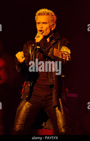 HOLLYWOOD FL - 21 settembre: Billy Idol del Billy Idol band suona al Hard Rock Live presso il Seminole Hard Rock Casino e il 21 settembre 2015 in Hollywood Florida Persone: Billy Idol Foto Stock