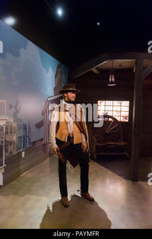 LOS ANGELES, Stati Uniti d'America - Sep 28, 2015: Clint Eastwood in Madame Tussauds Museo delle Cere di Hollywood. Marie Tussaud è nata come Marie Grosholtz nel 1761 Foto Stock