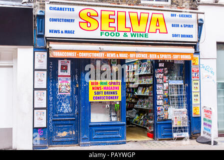 Selva Food & Wine un piccolo negozio in Old Compton Street, Soho, London, Regno Unito Foto Stock