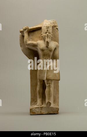 Reshef. Dimensioni: h cm 29 (11 7/16 in.). Dynasty: Dynasty 20-24. Data: ca. 1184-664 A.C.. Questa statua raffigura Reshef, un dio degli inferi, la peste e la guerra. Reshef Syro-Palestinian era in origine, ma è stata introdotta in Egitto nel XVIII dinastia e è stata poi assimilati nella religione egiziana. Egli è raffigurato minaccioso, portante una protezione e un swordlike macis. Sulla sua testa è il bianco egiziano, di corona che qui si combina con la testa di una gazzella. Museo: Metropolitan Museum of Art di New York, Stati Uniti d'America. Foto Stock