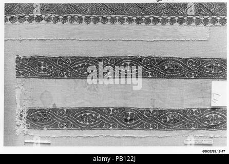 Frammento. Dimensioni: 22 1/2 in. alta 5 13/16 in. ampia (57,2 cm di altezza 14,7 cm di larghezza). Data: 3a-4a secolo. Museo: Metropolitan Museum of Art di New York, Stati Uniti d'America. Foto Stock