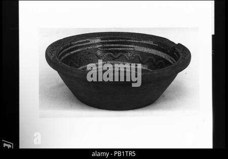 Ciotola. Cultura: American. Dimensioni: diam. 7 1/2 in. (19,1 cm). Data: ca. 1800-1814. Museo: Metropolitan Museum of Art di New York, Stati Uniti d'America. Foto Stock