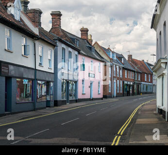 Vista degli edifici storici di Blyburgate, Beccles Suffolk, Regno Unito Foto Stock