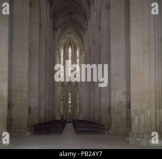 INTERIOR DE LA IGLESIA HACIA LA CABECERA. Posizione: MONASTERIO DE SANTA MARIA DE LA VICTORIA, Batalha, Portogallo. Foto Stock