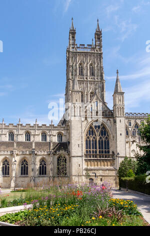 Intorno a Gloucester Cathedral, gloucestershire England Regno Unito Foto Stock