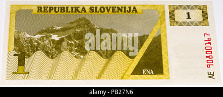 VELIKIE Luki, Russia - 30 luglio 2015: vecchia valuta slovena Foto Stock