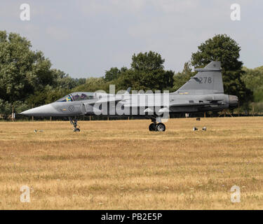 Swedish Air Force SAAB JAS-39C Gripen jet fighter aircraft visualizza a 2018 Royal International Air Tattoo Foto Stock