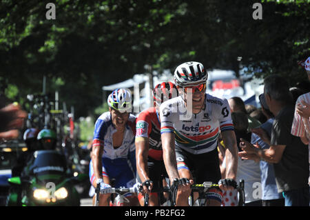 Daryl IMPEY, Greg van Avermat e Arthur Vichot al Tour de France 2018 stadio 15 a Carcassonne al Pic de Nore salire Foto Stock