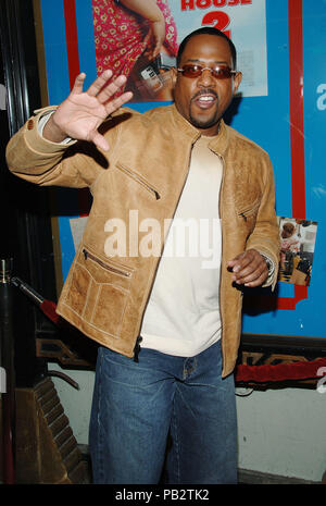 Martin Lawrence arrivando al Grande Mamma's House 2 Premiere al Chinese Theatre di Los Angeles. 25 gennaio 2006.LawrenceMartin019 Red Carpet Event, verticale, STATI UNITI D'AMERICA, industria cinematografica, celebrità, fotografia, Bestof, arte cultura e intrattenimento, Topix celebrità moda / Verticale, meglio di, evento nella vita di Hollywood - California, moquette rossa e dietro le quinte, USA, industria cinematografica, celebrità, movie celebrità, personaggi televisivi, musica celebrità, fotografia, Bestof, arte cultura e intrattenimento, Topix, verticale, una persona, da anni , 2006 al 2009, inchiesta tsuni@Gamma-USA.com - Compagnia Foto Stock