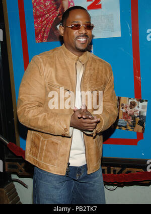 Martin Lawrence arrivando al Grande Mamma's House 2 Premiere al Chinese Theatre di Los Angeles. 25 gennaio 2006.LawrenceMartin128 Red Carpet Event, verticale, STATI UNITI D'AMERICA, industria cinematografica, celebrità, fotografia, Bestof, arte cultura e intrattenimento, Topix celebrità moda / Verticale, meglio di, evento nella vita di Hollywood - California, moquette rossa e dietro le quinte, USA, industria cinematografica, celebrità, movie celebrità, personaggi televisivi, musica celebrità, fotografia, Bestof, arte cultura e intrattenimento, Topix, verticale, una persona, da anni , 2006 al 2009, inchiesta tsuni@Gamma-USA.com - Compagnia Foto Stock