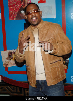 Martin Lawrence arrivando al Grande Mamma's House 2 Premiere al Chinese Theatre di Los Angeles. 25 gennaio 2006.LawrenceMartin139 Red Carpet Event, verticale, STATI UNITI D'AMERICA, industria cinematografica, celebrità, fotografia, Bestof, arte cultura e intrattenimento, Topix celebrità moda / Verticale, meglio di, evento nella vita di Hollywood - California, moquette rossa e dietro le quinte, USA, industria cinematografica, celebrità, movie celebrità, personaggi televisivi, musica celebrità, fotografia, Bestof, arte cultura e intrattenimento, Topix, verticale, una persona, da anni , 2006 al 2009, inchiesta tsuni@Gamma-USA.com - Compagnia Foto Stock