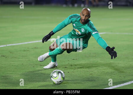 Luglio 25, 2018: Manchester unisce il portiere Lee Grant (13) rende un diving cerca di fermare un colpo nel gioco tra il Milan e il Manchester United, International Champions Cup, Centro StubHub, Carson, CA. Stati Uniti d'America. Fotografo: Pietro Joneleit Foto Stock