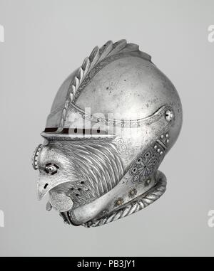 Armet con maschera visiera nella forma di un gallo. Cultura: tedesco, probabilmente di Augsburg. Dimensioni: H. 10 3/16 in. (25,9 cm); W. 9. (22,9 cm); D. 14 3/8 in. (36,5 cm); Wt. 6 lb. 6 oz. (2892 g). Data: ca. 1530. Questo casco è notevole per la figura tridimensionale di un gallo di testa al centro della visiera che è un eccezionale esempio di scultura in acciaio ed è senza precedenti anche tra maschera visiere. Museo: Metropolitan Museum of Art di New York, Stati Uniti d'America. Foto Stock