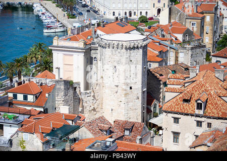 Torre veneziana o Mletačka kula, città vecchia, Split, Croazia Foto Stock