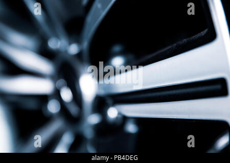 Auto Sportive cerchione con focus sul primo piano. Foto Stock