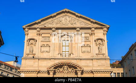 Milano, Italia - 3 Novembre 2017: dettagli architettonici di San Fedele Chiesa di Milano su un giorno di caduta, gesuita italiano cattolica edificio religioso Foto Stock