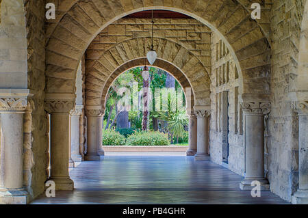 STANFORD, STATI UNITI - 6 Luglio: pareti originali presso la Stanford University. Foto Stock