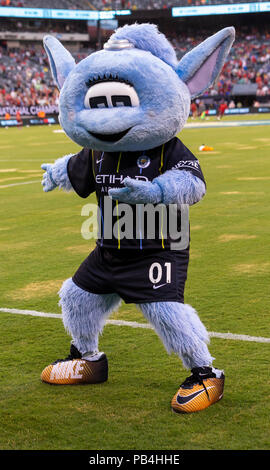 East Rutherford, Stati Uniti. Xxv Luglio, 2018. Moonbeam mascotte del Manchester City partecipa a ICC gioco contro il Liverpool FC a MetLife stadium Liverpool ha vinto 2 - 1 Credito: Lev Radin/Pacific Press/Alamy Live News Foto Stock