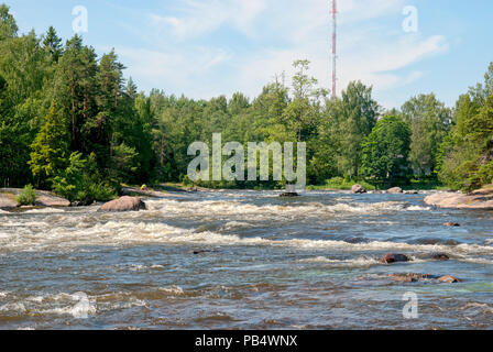 Kotka. La Finlandia. Langinkoski rapido su Kymi (fiume Kymijoki) Foto Stock