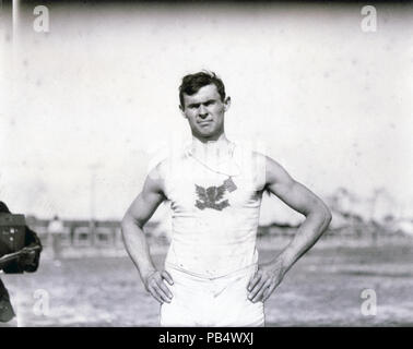 1001 Martin Sheridan della Grande New York Irish Athletic Association, vincitore dell'evento discus al 1904 Olimpiadi Foto Stock