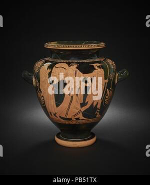 Stamnos di terracotta. Cultura: greco, soffitta. Dimensioni: H. 32.41 cm.. Data: ca. 470-460 A.C. Complementare, Eos, Kephalos e vecchio uomo; retromarcia, la gioventù con lancia e due donne a conversare. Museo: Metropolitan Museum of Art di New York, Stati Uniti d'America. Foto Stock