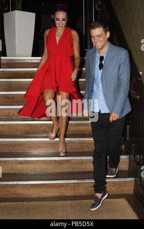 Liverpool Regno Unito Hollyoaks cast arriva a Liverpool per la festa di compleanno di credito Fairbrother Ian Foto Stock