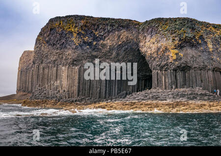 L'isola di Staffa e Fingals cave. Argyll Scozia. Foto Stock