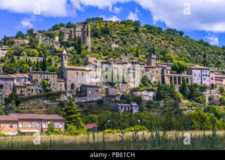 Montbrun-les-Bains, Provenza, Francia, dipartimento Drôme, regione Auvergne-Rhône-Alpes, Villaggi più belli di Francia Foto Stock