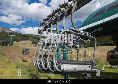 Ski lift, estate, Lago Louise, il Parco Nazionale di Banff, Alberta, Canada Foto Stock