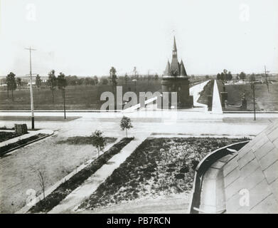 1834 Washington terrazza a ovest da Union Boulevard. Prima residenza in costruzione oltre i cancelli Foto Stock
