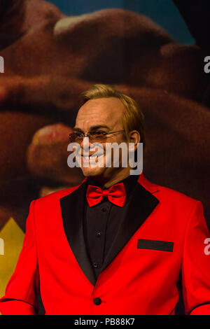 NEW YORK, Stati Uniti d'America - Sep 22, 2015: Elton John in Madame Tussaud Wax Museum, Times Square a New York City. Marie Tussaud è nata come Marie Grosholtz nel 1761 Foto Stock