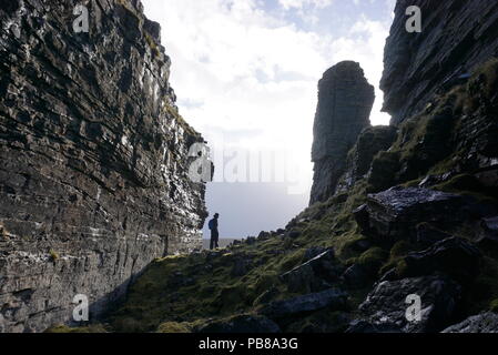 Spedizione per Eagels rock nella Contea di Leitrim, su un tipico Irisch giornata invernale Foto Stock