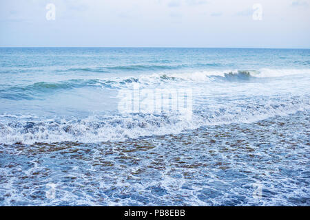 Bellissimi panorami sul mare blu - Bulgaria Nessebar Foto Stock