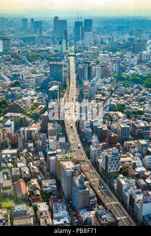 Giappone Tokyo City, Roppongi avenue, 246 road Foto Stock