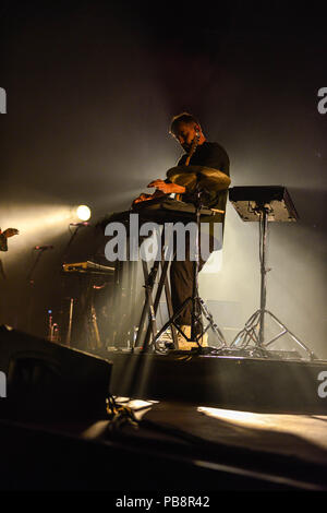 114 / Bonobo, produttore, bassista, Simon Verde si esibisce dal vivo a Velodrom, Berlino, 26.05.18, electronica, downtempo, trip hop, musica | Utilizzo di tutto il mondo Foto Stock