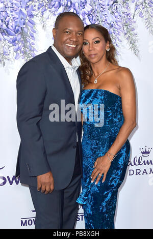 Beverly Hills, Stati Uniti d'America. Il 26 luglio 2018. Rodney Peete e sua moglie Holly Robinson Peete frequentando il 2018 Hallmark Channel estate TCA a una residenza privata sulla luglio 26, 2018 a Beverly Hills, la California. Credito: Geisler-Fotopress GmbH/Alamy Live News Foto Stock