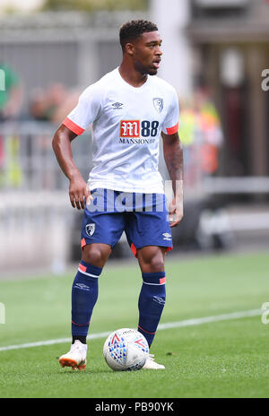 Ashton Gate, Bristol, Regno Unito. 27 Luglio, 2018. La pre stagione amichevole di calcio, Bristol City versus AFC Bournemouth; Jordon Ibe di AFC Bournemouth sulla sfera Credito: Azione Sport Plus/Alamy Live News Foto Stock