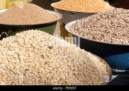 Alimenti secchi mercato del Gao, Mali Foto Stock