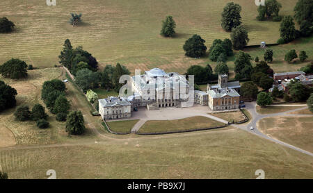 Vista aerea (da oltre 1500') di Kedleston Hall nei pressi di Derby, adottate nel corso del 2018 siccità estiva Foto Stock